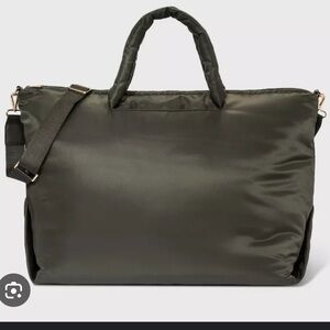 a new day Athlesuire Weekender Bag